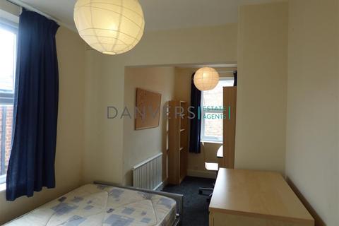 4 bedroom detached house to rent, Norman Street, Leicester LE3