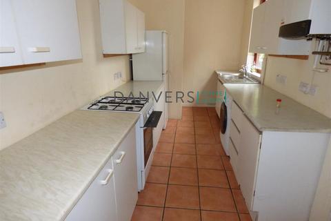4 bedroom terraced house to rent, Windermere Street, Leicester LE2