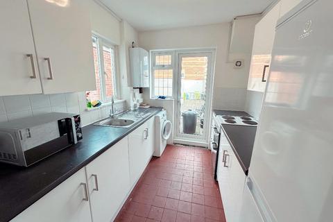 1 bedroom in a house share to rent - Kingston Road