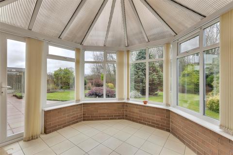 3 bedroom bungalow for sale, Acrefield Avenue, Guilsfield, Welshpool