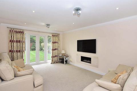 5 bedroom detached house for sale, Redshank Drive, Tytherington