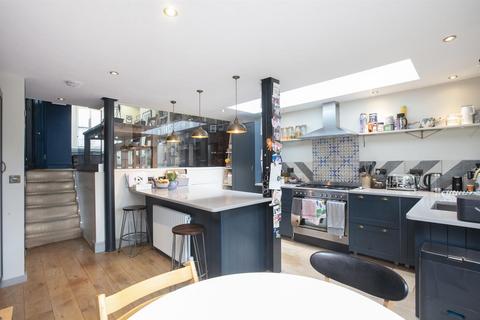4 bedroom terraced house for sale, Ivanhoe Road, Camberwell, SE5