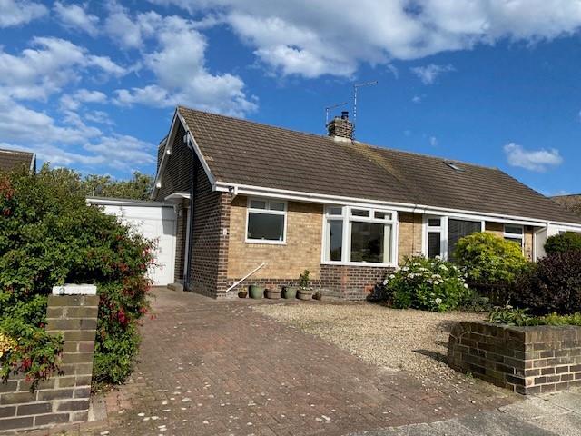 Astley Gardens, Seaton Sluice 2 bed semi-detached bungalow for sale - £ ...