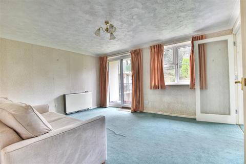 2 bedroom apartment for sale - Mansell Close, Bexhill-On-Sea
