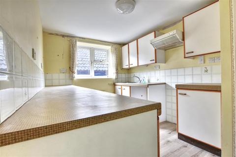 2 bedroom apartment for sale - Mansell Close, Bexhill-On-Sea