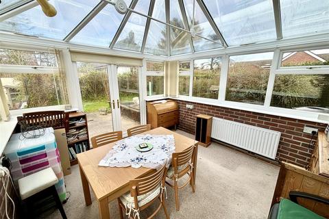 3 Douglas Close, Upton, Poole, BH16 5HD