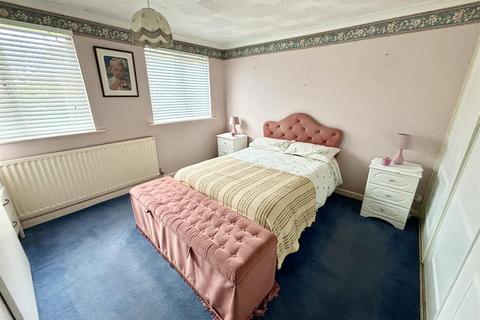 3 Douglas Close, Upton, Poole, BH16 5HD