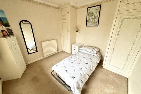 3 Douglas Close, Upton, Poole, BH16 5HD
