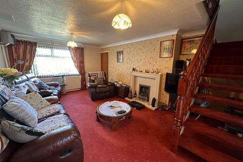 11 Fernwood Drive, Leek, ST13 8JA