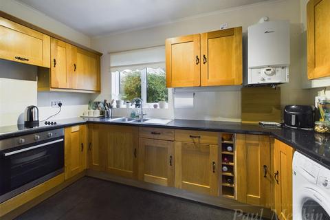 2 bedroom bungalow for sale, Sorrel Bank, Linton Glade, Croydon