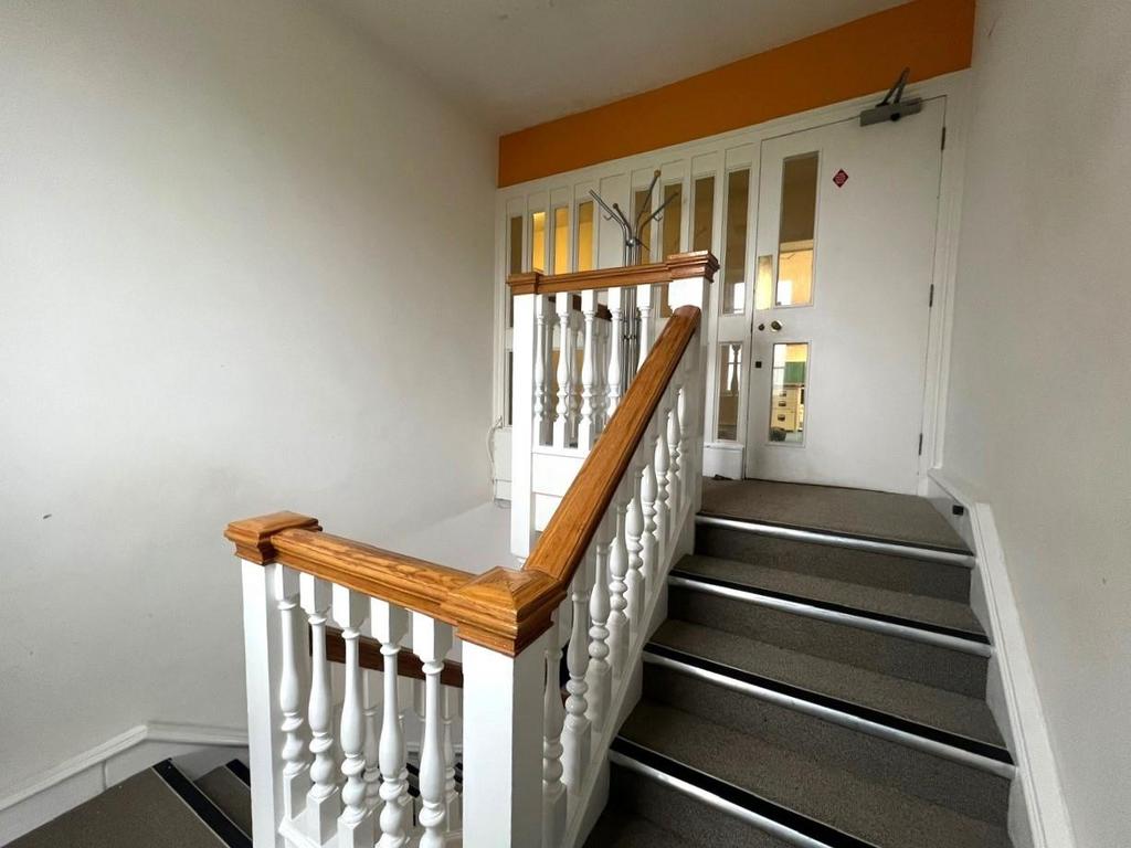 Stairs2.jpg