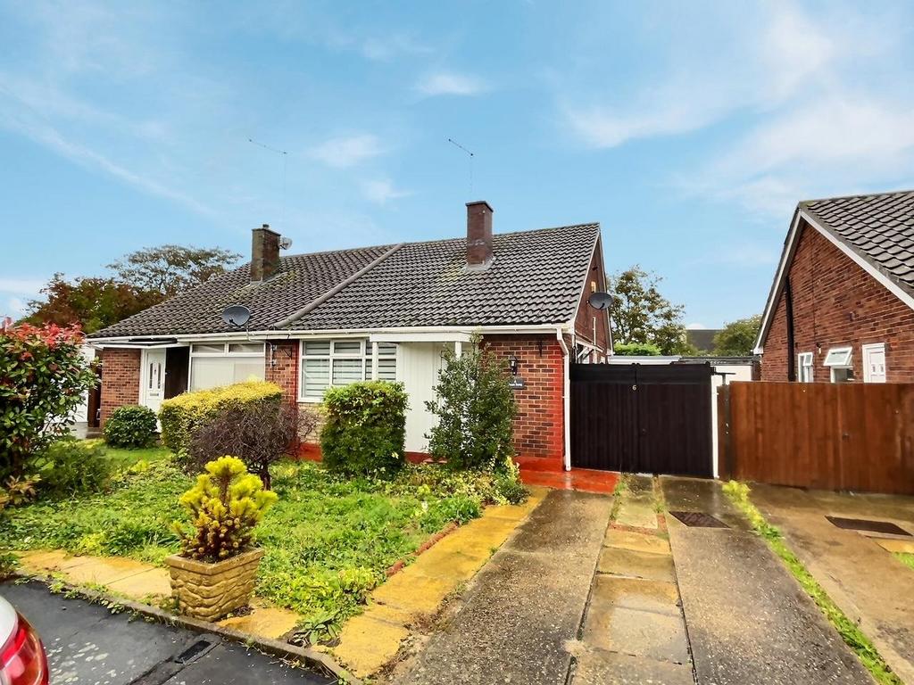 Rowe Avenue, Orton Longueville... 2 bed house for sale £195,000