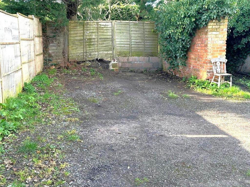 Garden 3.jpg