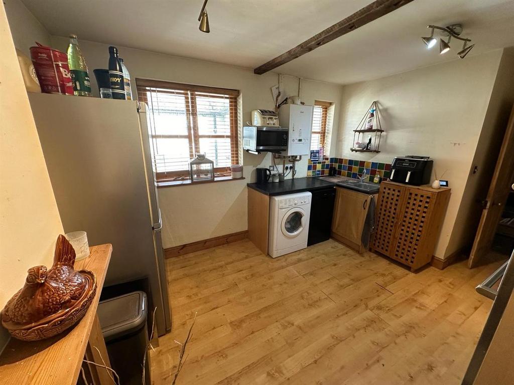 Kitchen new.jpg