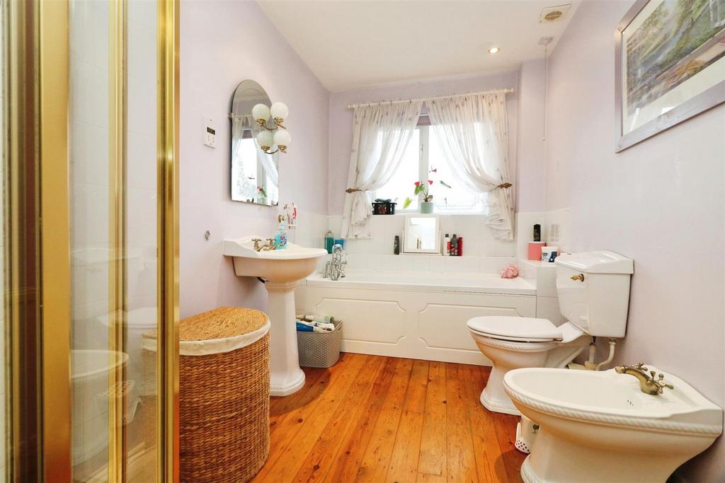 Family bathroom