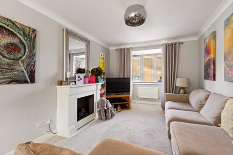 7 Downs Close, Hawkinge, Folkestone, CT18 7PA