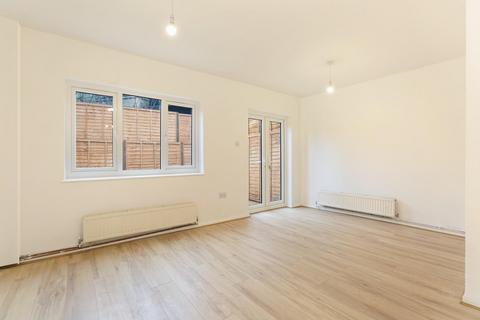 3 bedroom house for sale - Southwell Road, London, SE5