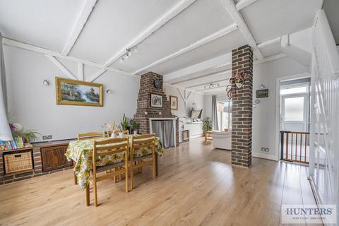 64 Belmont Road, Erith, DA8 1LB