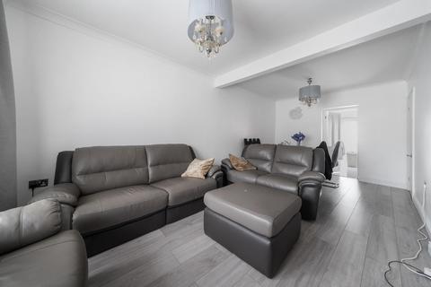 33 Bastion Road, London, SE2 0RH
