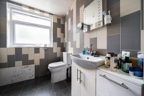33 Bastion Road, London, SE2 0RH