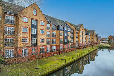 2 bedroom penthouse for sale, Longman Court, Stationers Place, Hemel Hempstead, HP3