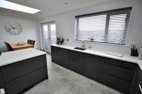 3 bedroom end of terrace house for sale, Durleigh Close, Headley Park, Bristol, BS13