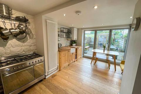 11 Middleton, Cowling, Keighley, BD22 0DQ