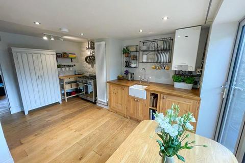 11 Middleton, Cowling, Keighley, BD22 0DQ