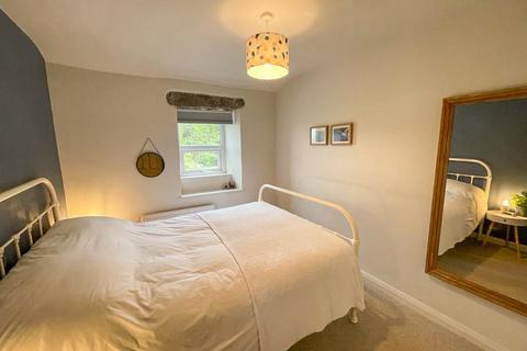 11 Middleton, Cowling, Keighley, BD22 0DQ