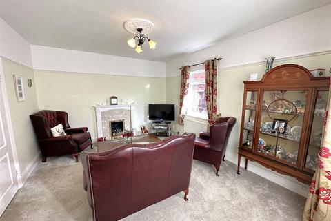 4 bedroom detached bungalow for sale, Linton Close, Farndon, Newark