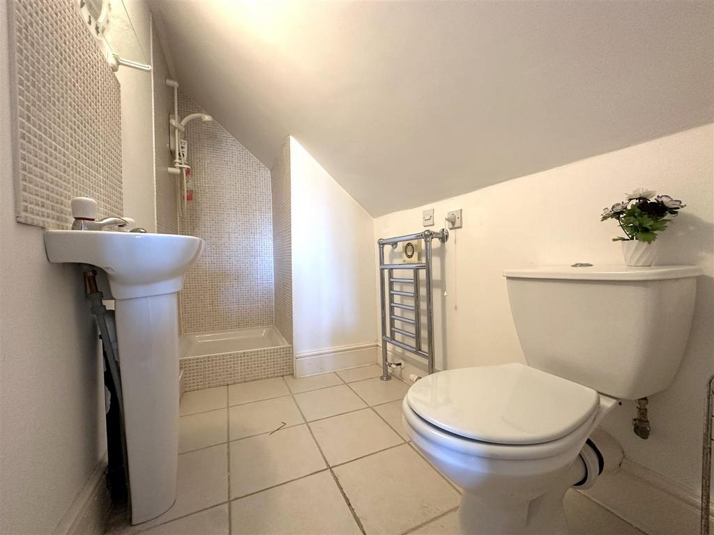 First Floor En-Suite 212