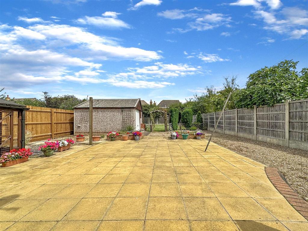Large Rear Garden 483