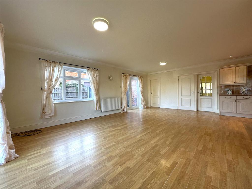 Generous Family-Sized Living Area 186