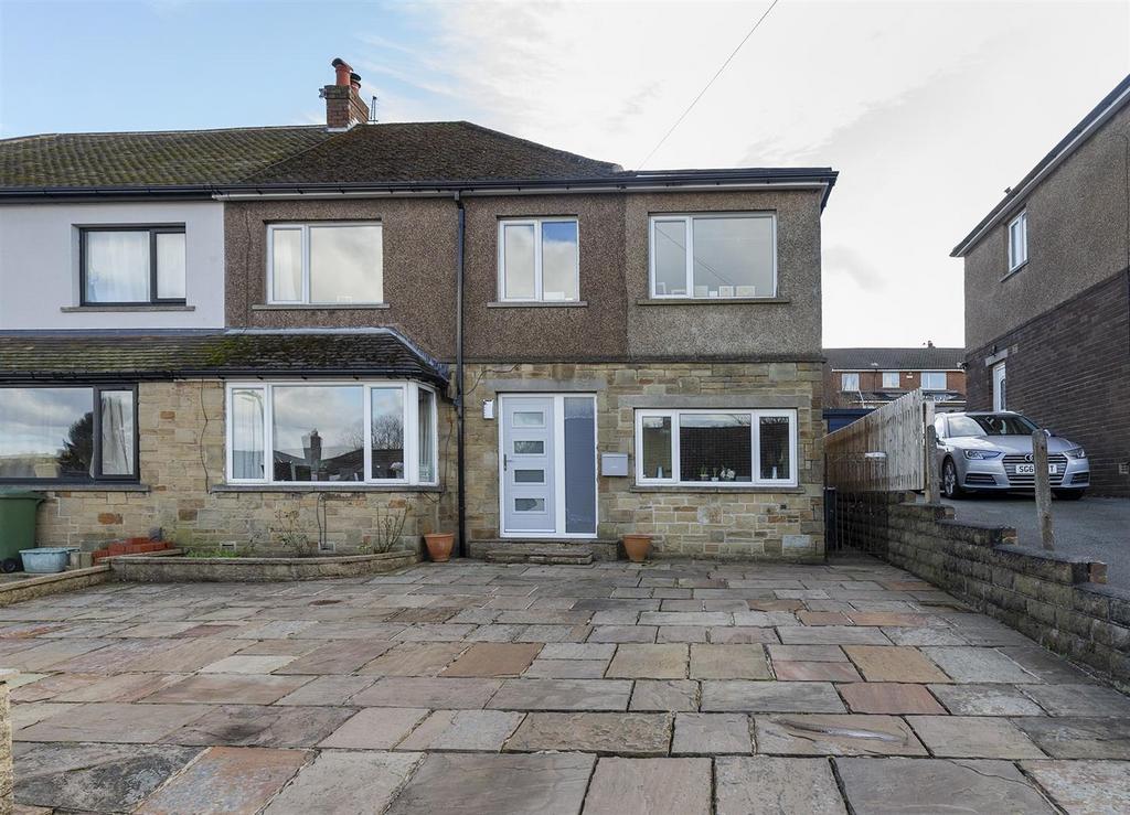 Briarlyn Road, Birchencliffe, Huddersfield 5 bed semidetached house for sale £350,000