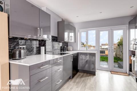 148 Radburn Close, Harlow, CM18 7EG