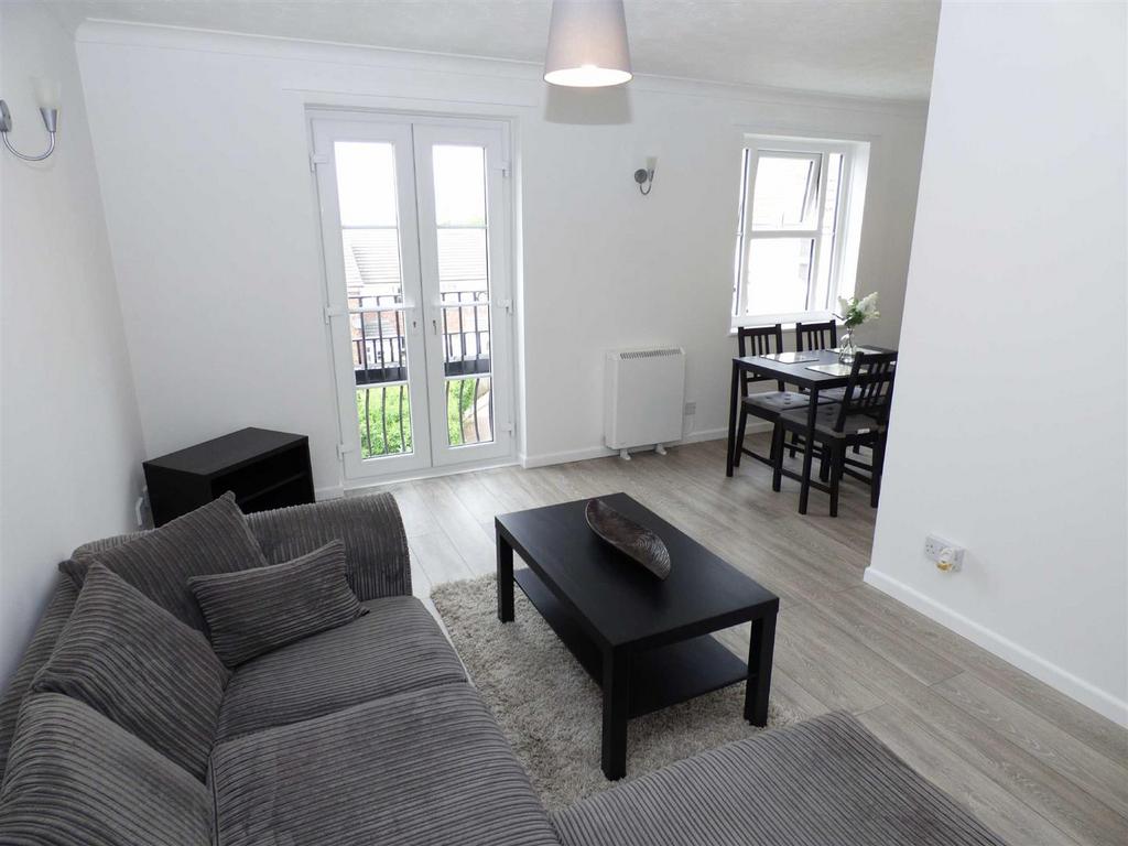 Birkdale, Whitley Bay 2 bed apartment £700 pcm (£162 pw)