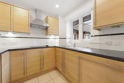 2 bedroom apartment for sale, 79 Limpsfield Road, Sanderstead, South Croydon