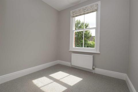 32 Addison Road, Reading, RG1 8EN