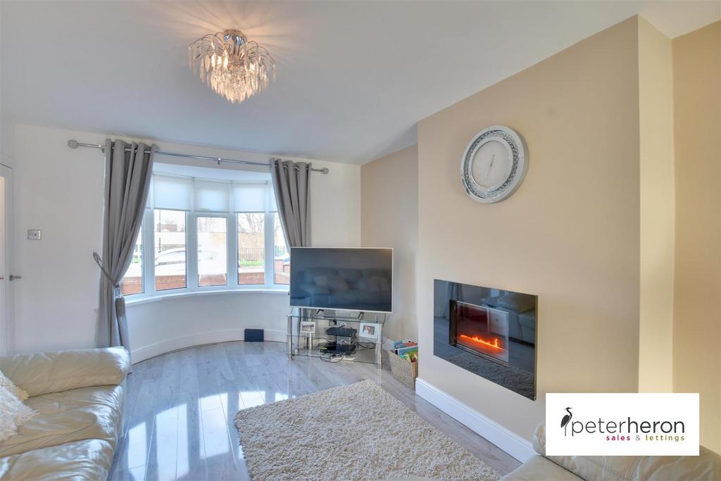 Torver Crescent, Seaburn Dene, Sunderland 2 bed semidetached house for