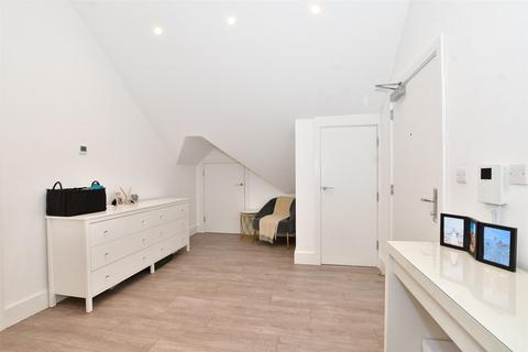 1 bedroom apartment for sale, Old Lodge Lane, Purley, Surrey