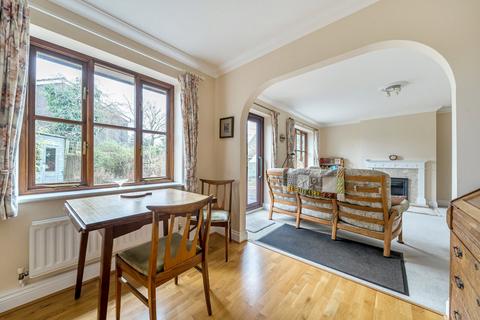 21 Bax Close, Cranleigh, GU6 7NB