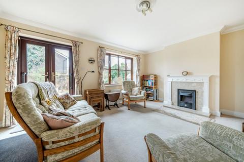 21 Bax Close, Cranleigh, GU6 7NB