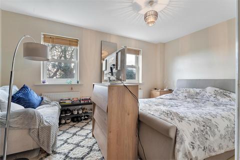 56 Beck Way, Thurlby, Bourne, PE10 0LE
