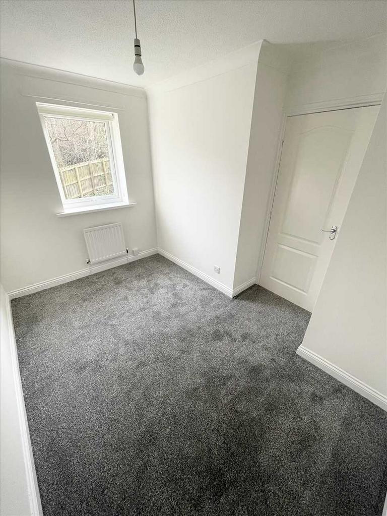 BEDROOM NO. 4 (rear)