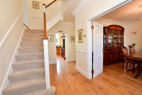53 Raymond Avenue, London, E18 2HF