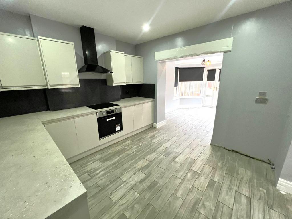 Norfolk Avenue, Cleveleys FY5 4 bed semidetached house for sale £240,000