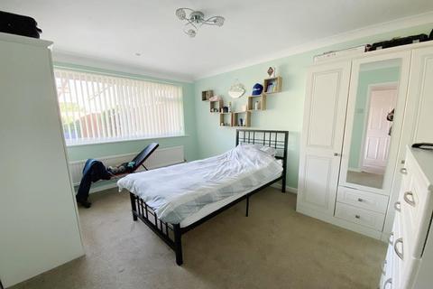 2 bedroom semi-detached house for sale, West Moors Ferndown, Dorset BH22 0DF