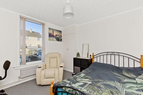 3 bedroom flat for sale, 22 Drum View Avenue, Danderhall, EH22 1NU
