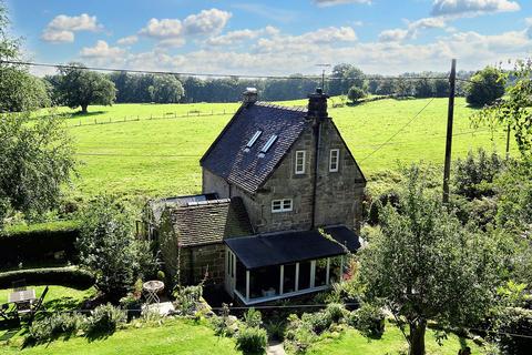 3 bedroom cottage for sale, Wootton, Wootton, DE6