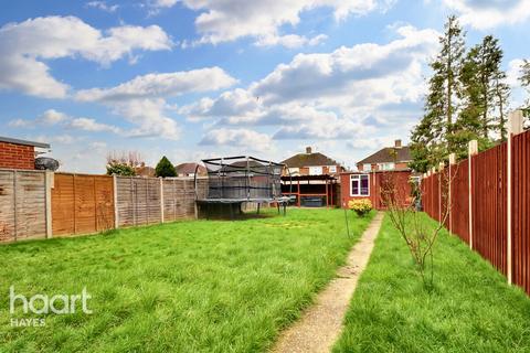 23 Shelley Close, Hayes, UB4 0QW